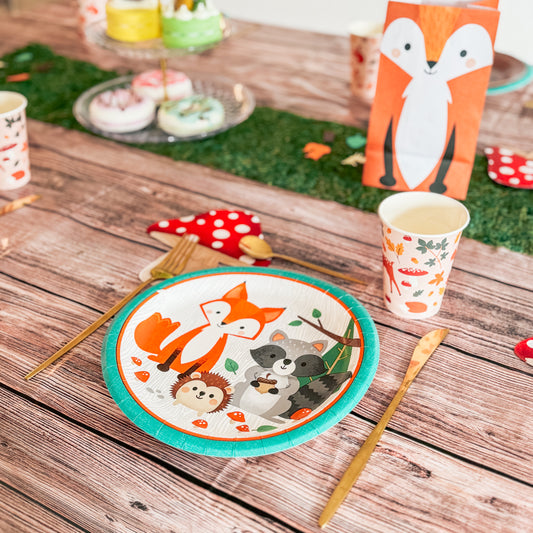 Décoration d'anniversaire animaux de la forêt avec renard, ours, champignon, biche