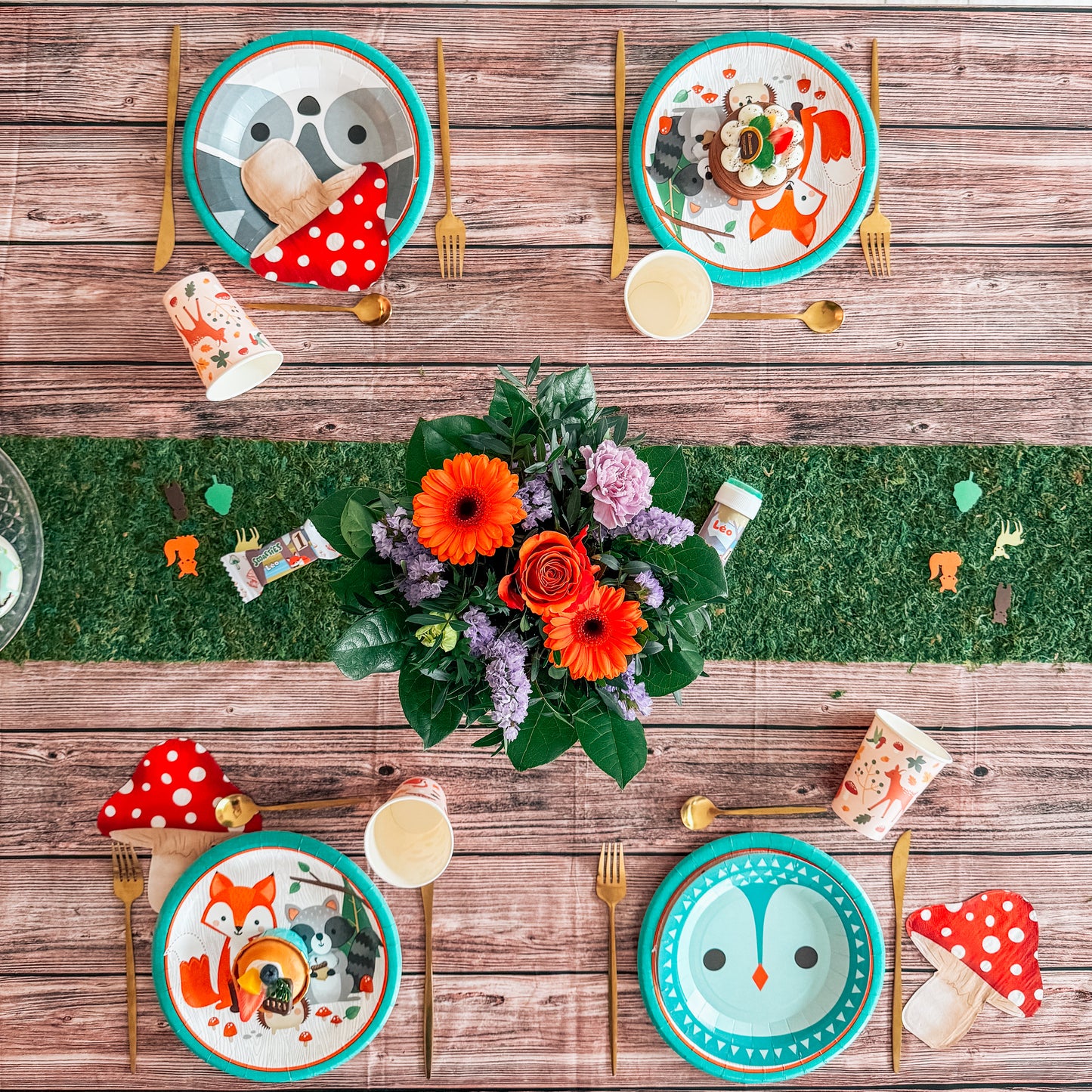 Décoration d'anniversaire animaux de la forêt avec renard, ours, champignon, biche