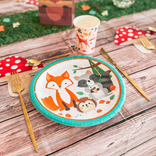 Décoration d'anniversaire animaux de la forêt avec renard, ours, champignon, biche