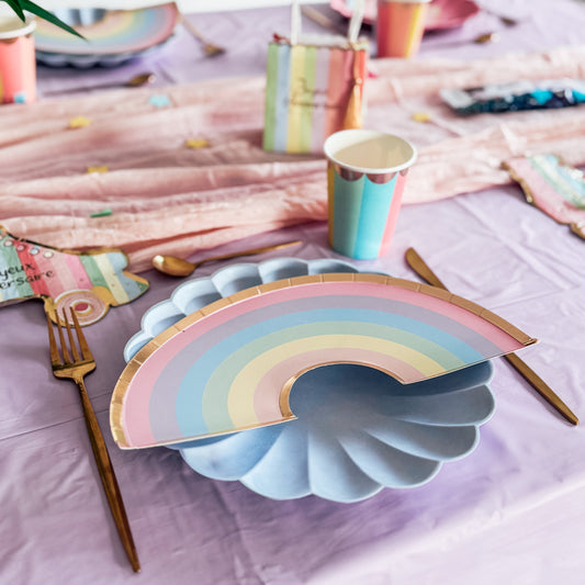 décoration de table pour anniversaire arc-en-ciel