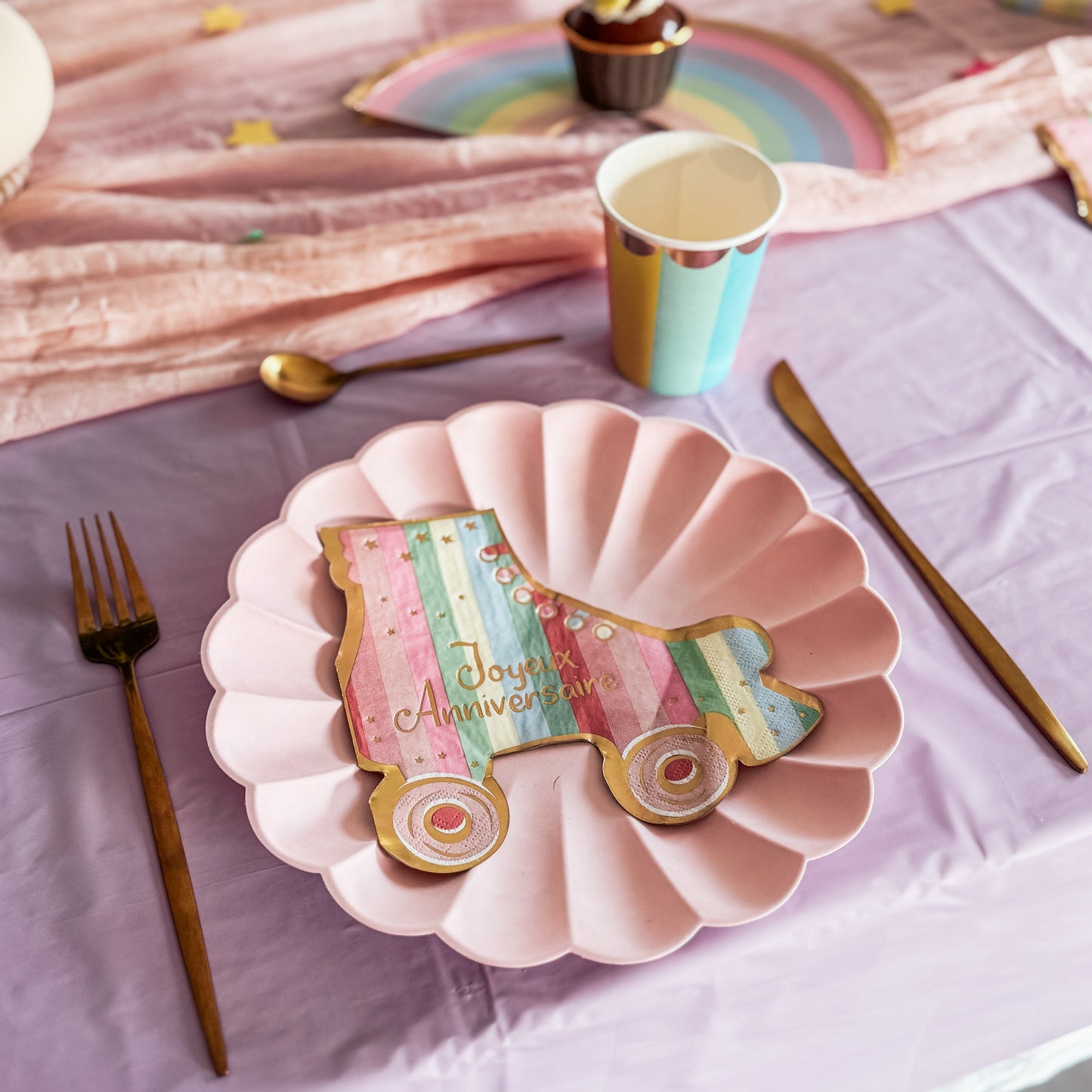 décoration de table pour anniversaire arc-en-ciel