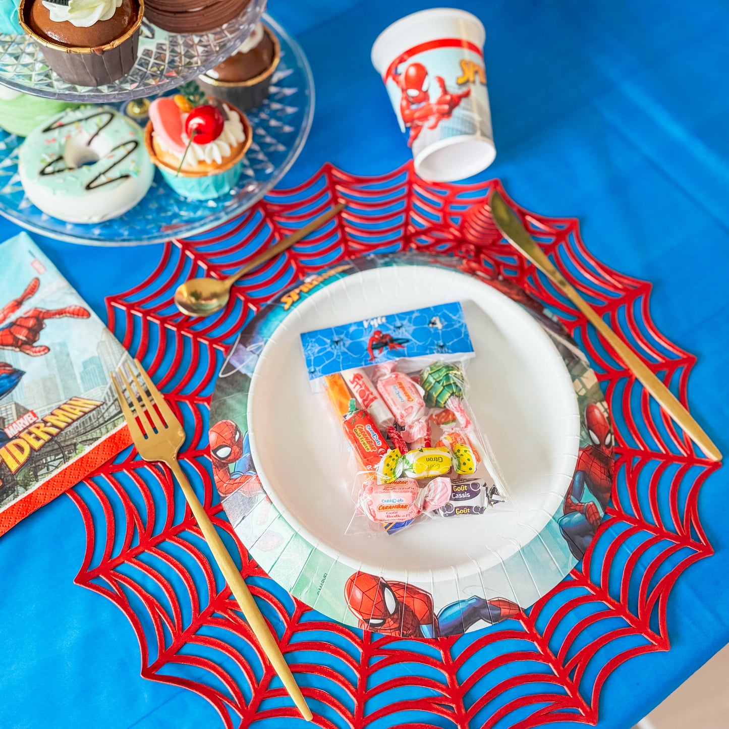 Décoration de table Spiderman pour anniversaire