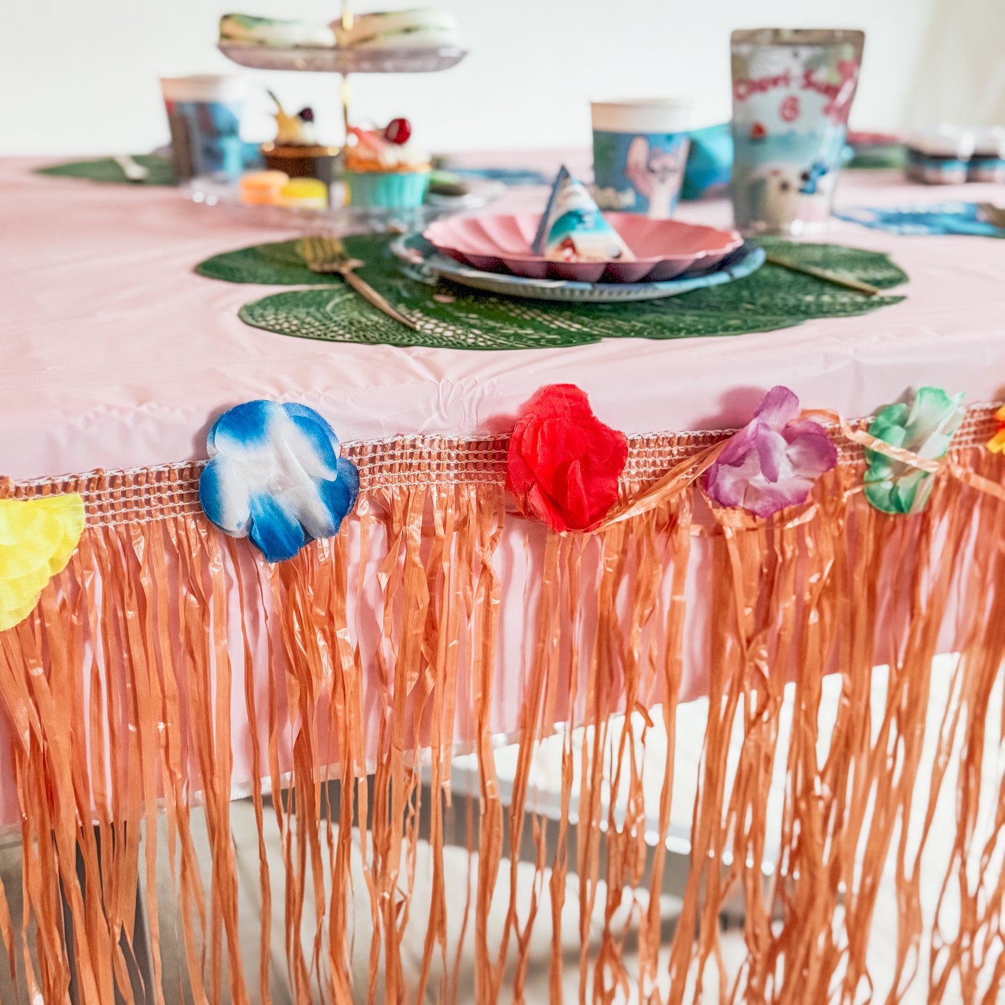 Décoration de table Stitch et Angel pour anniversaire hawaii