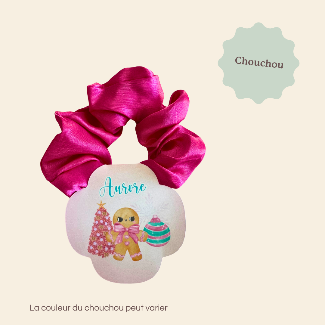 Chouchou pour cheveux personnalisé, dans un coffret cadeau de Noël pour femme. Un moment de soin et de bien-être  Sur un thème tout en douceur et gourmandise, Candy Chic.