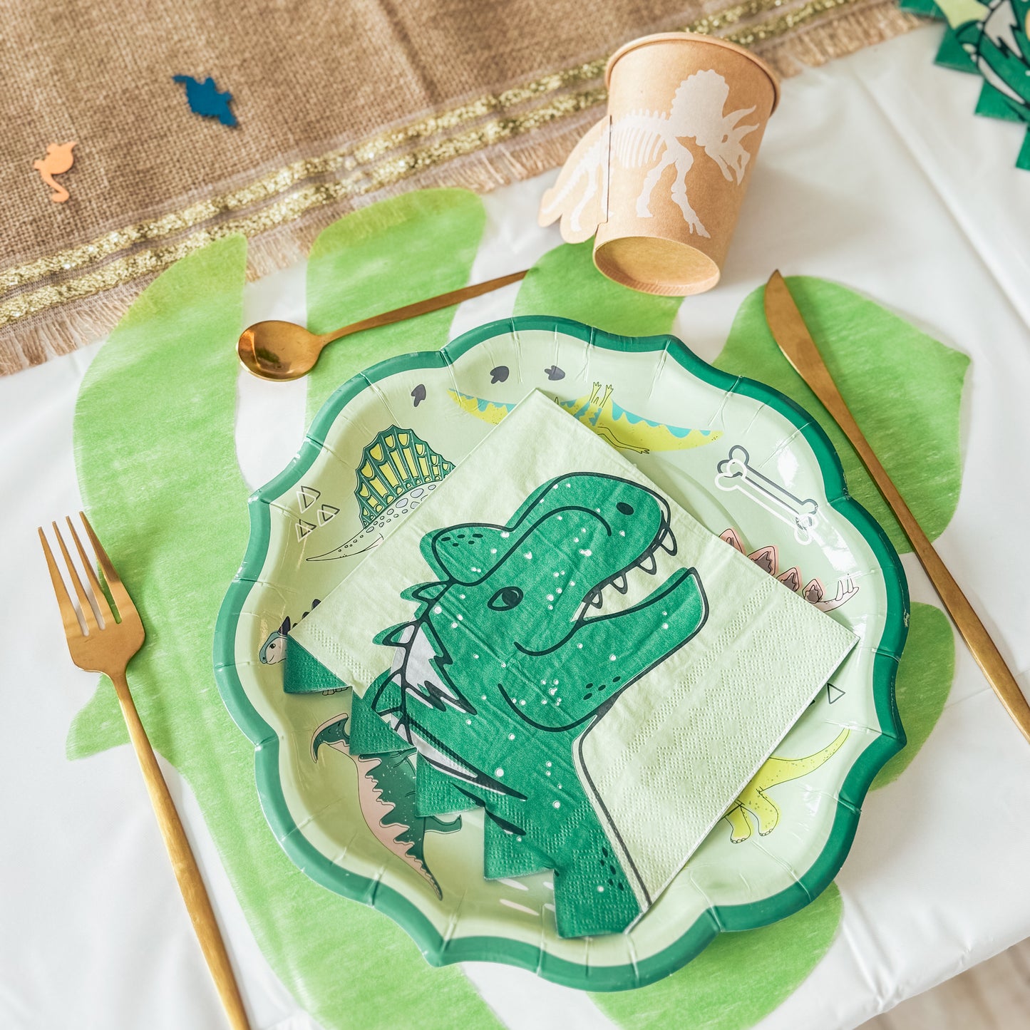décoration de table pour anniversaire dinosaure