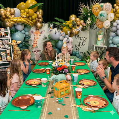 Kit de décoration d'anniversaire d'enfants sur le thème des animaux de la jungle, en plein safari.