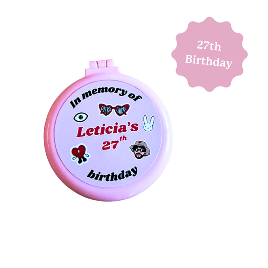 Brosse à cheveux pliable avec miroir intégré, personnalisée avec prénom, pour un anniversaire.