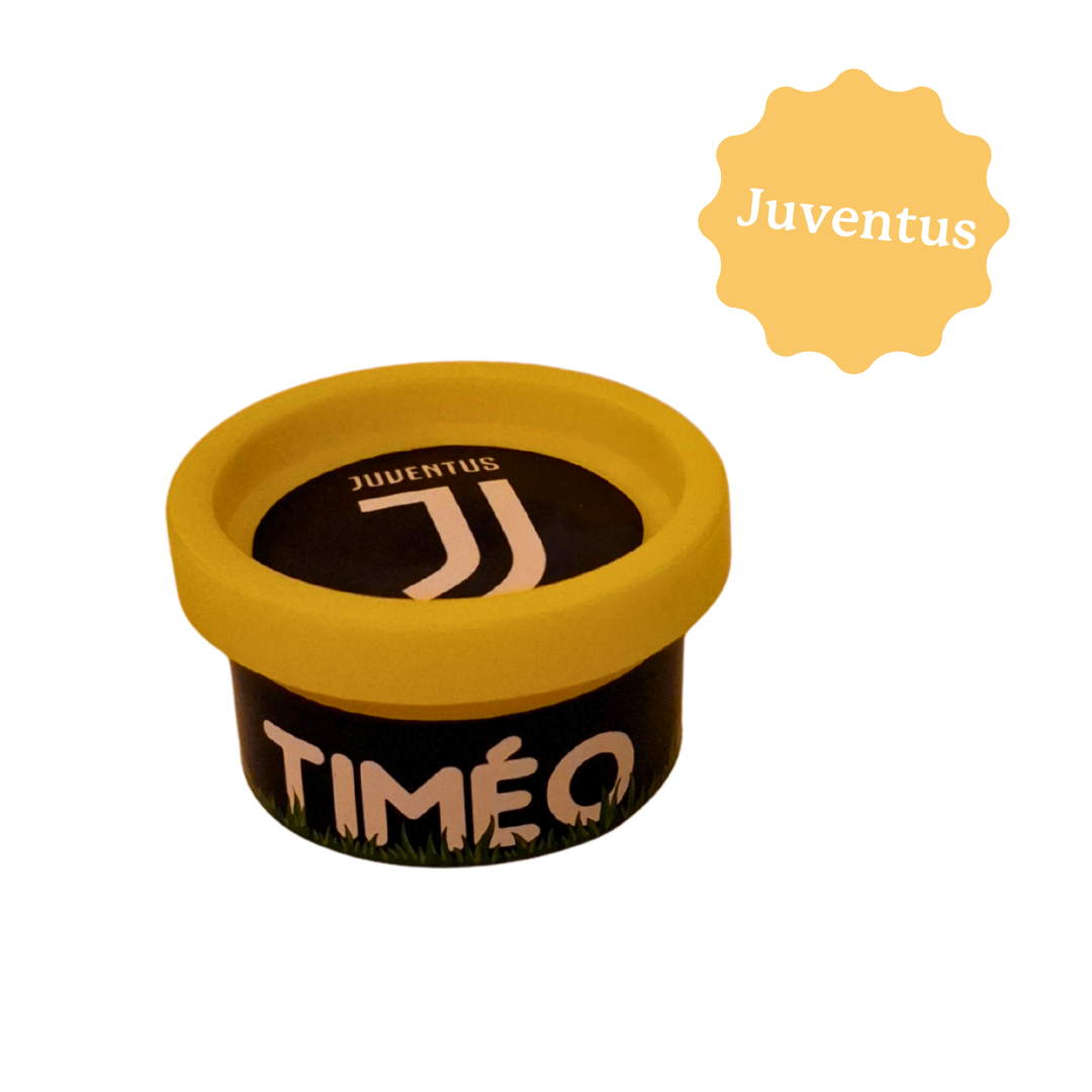 Slime personnalisé sur le thème du club de foot Juventus. Petit cadeau souvenir idéal pour les anniversaires d'enfant.