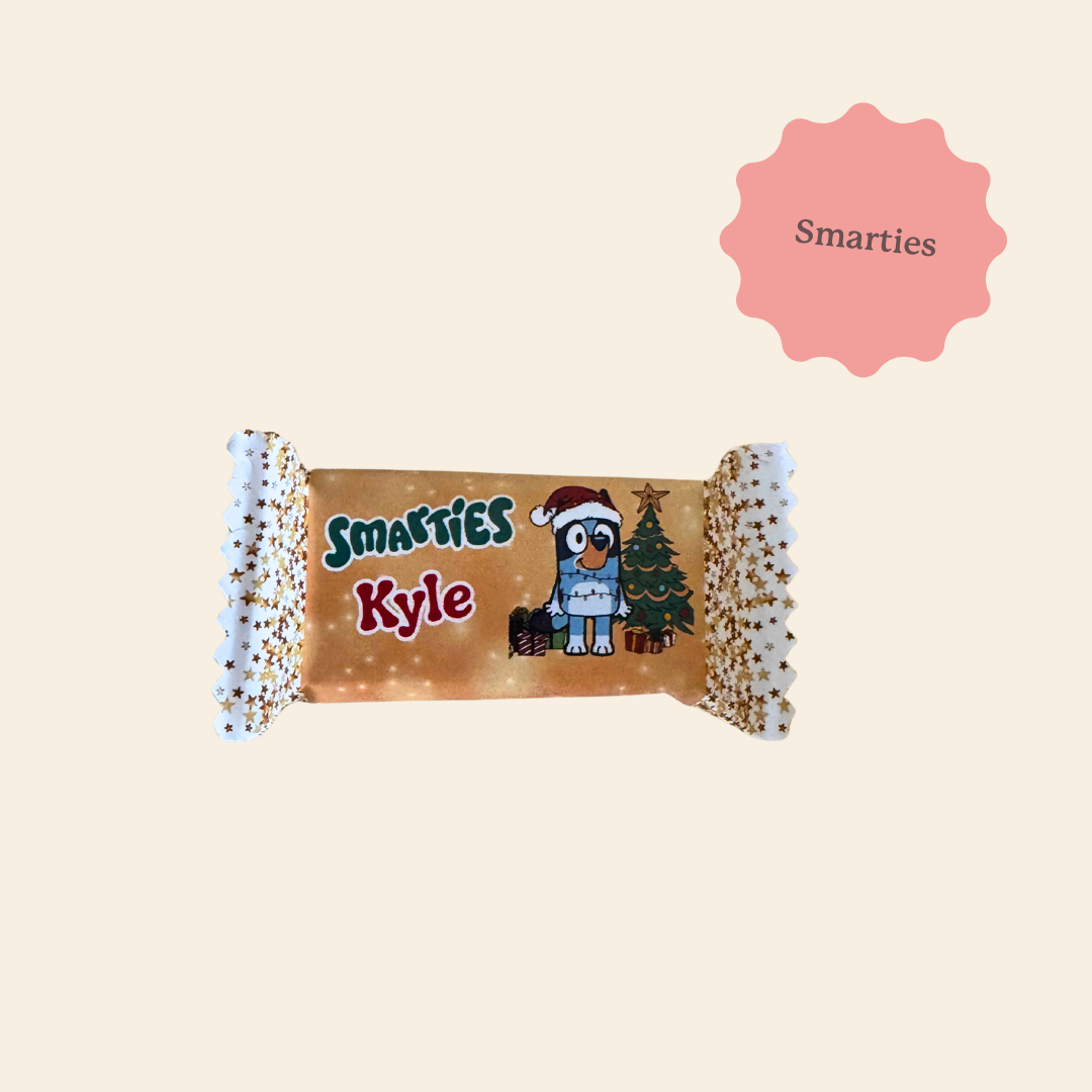 Smarties de Noël pour enfant personnalisé avec son prénom et son héro préféré. Bluey, Spiderman, Pat'patrouille, La Reine des neiges, tous les personnages sont possibles. 
