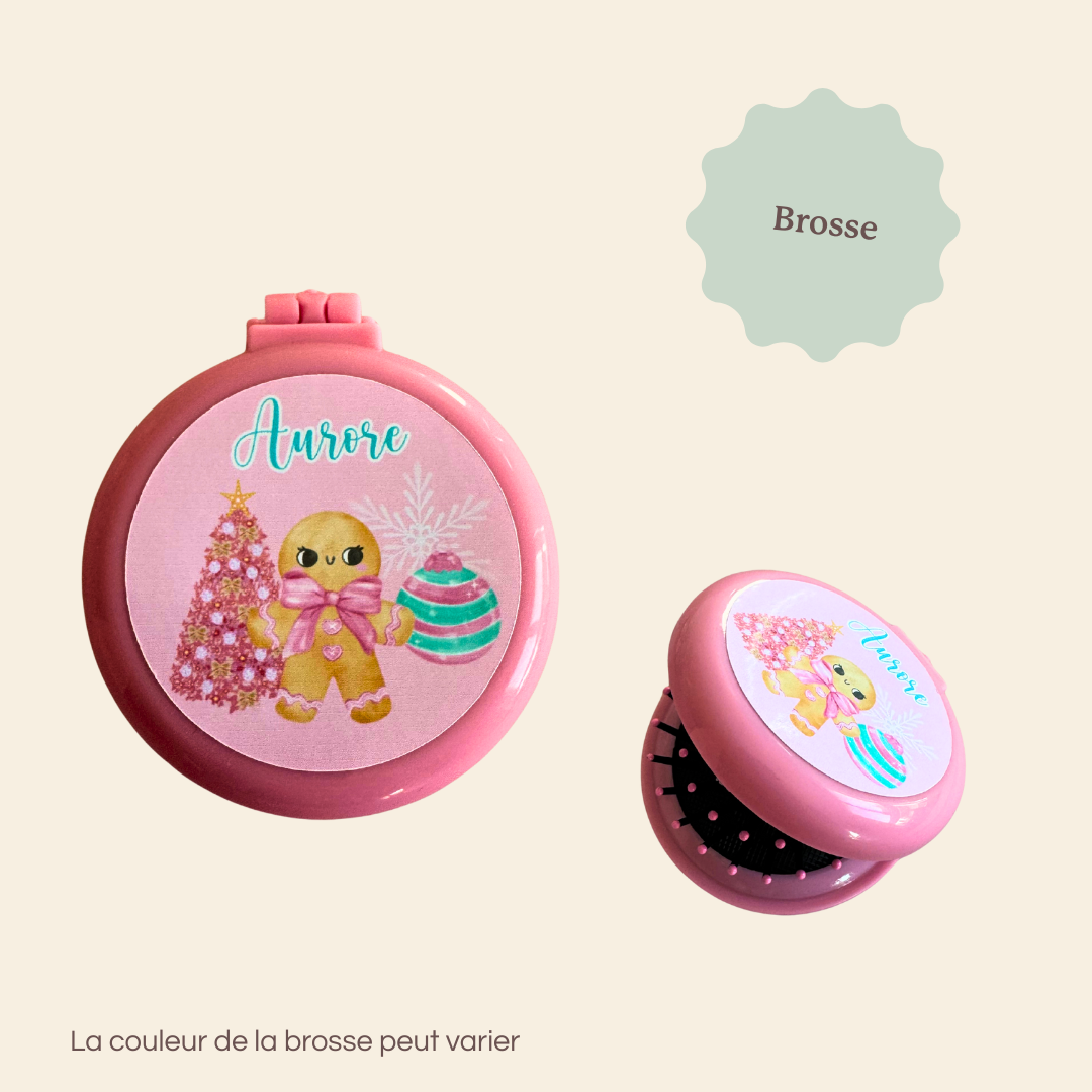 Brosse à cheveux pliante personnalisée, dans un coffret cadeau de Noël pour femme. Un moment de soin et de bien-être  Sur un thème tout en douceur et gourmandise, Candy Chic.