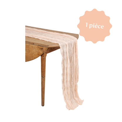 Chemin de table idéal pour une décoration d'anniversaire inspirée de l'univers de K-Pop Demon Hunter