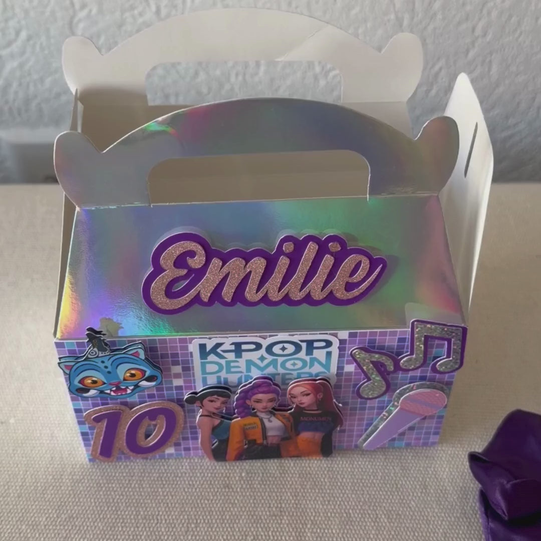 Charger la vidéo : Décoration d'anniversaire personnalisable sur le thème très populaire K-pop Demon Hunter